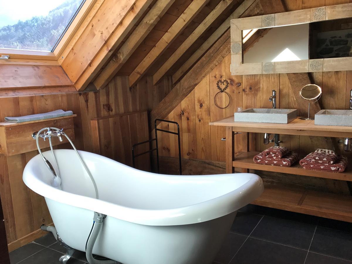 Bed and Breakfast La Clé des Bois à Le Bourg-dʼOisans Extérieur photo